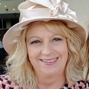 Meet your Posher, Debra